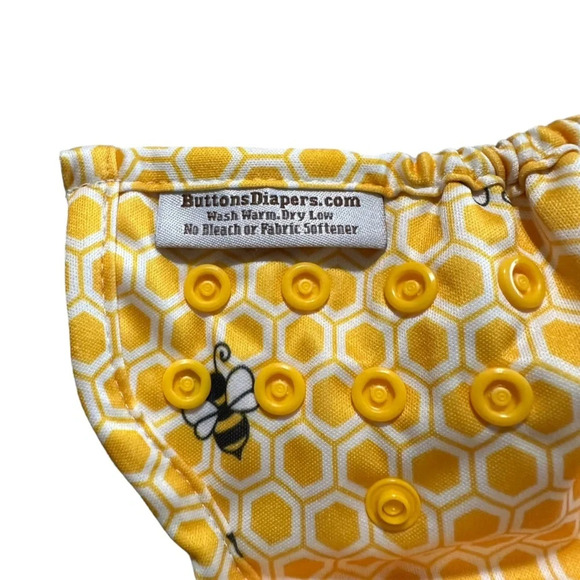 Bundle of 5 Reusable Diapers never used - Picture 4 of 6